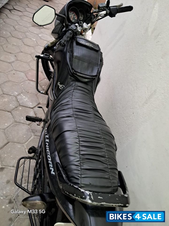 Black Honda CB Unicorn