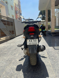 Black Aprilia SR 160 Carbon ABS