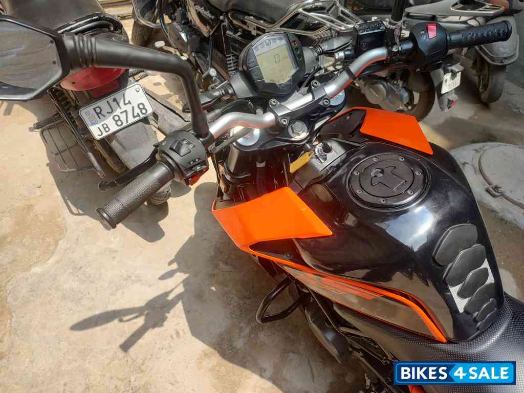 KTM Duke 200 ABS