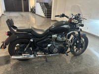 Black Royal Enfield Super Meteor 650