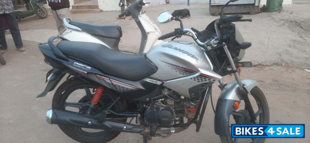 Grey Black Hero Glamour