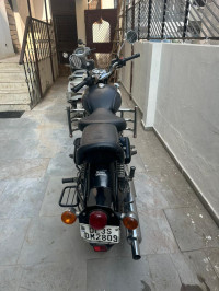 Black Royal Enfield Classic 350