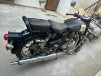 Black Royal Enfield Classic 350