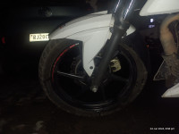 White TVS Apache RTR 160 4V