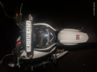 White TVS Apache RTR 160 4V