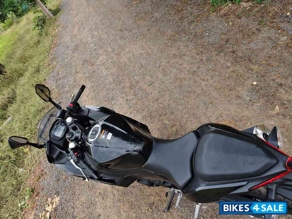 Metalic Black Kawasaki Ninja 500