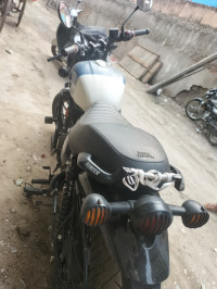 Royal Enfield Hunter 350 Metro