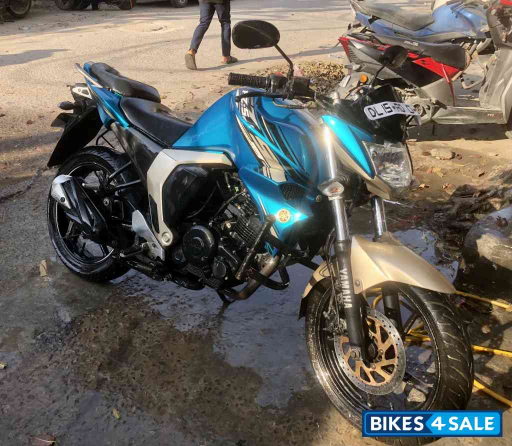 Yamaha FZ