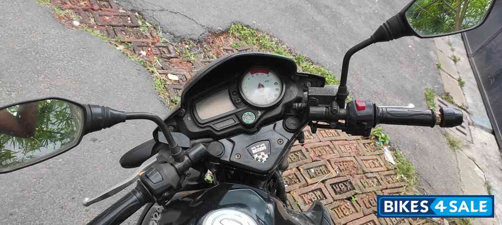 Black TVS Apache RTR 180