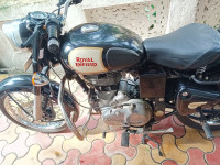 Black Royal Enfield Classic 350