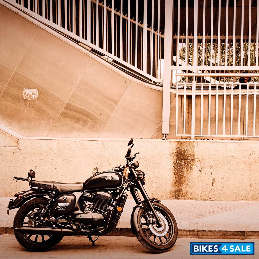 Jawa forty two BS6 Jawa forty two BS6