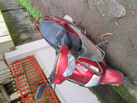 Derby Red Mahindra Duro DZ