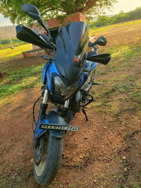 Blue Bajaj Dominar 400