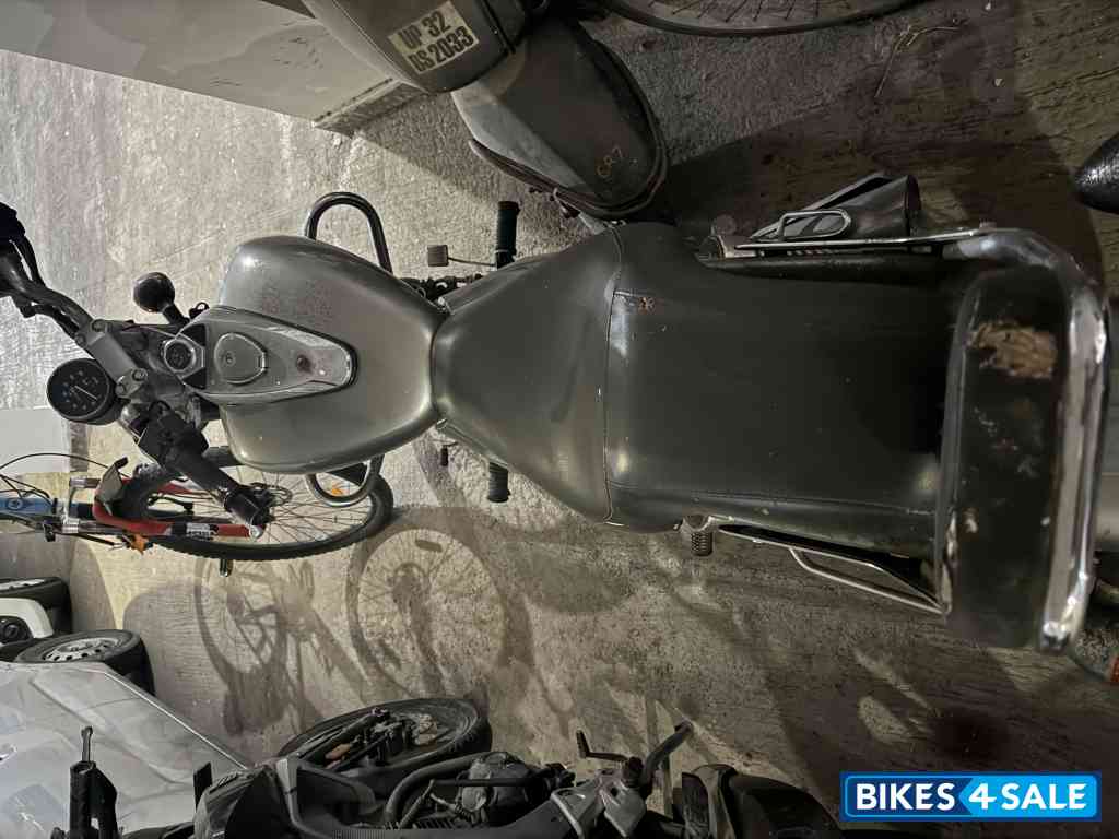 Bajaj Avenger 200 DTS-i