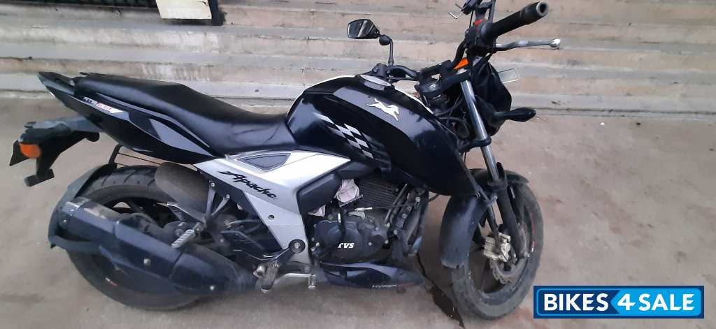 TVS Apache RTR 160 4V