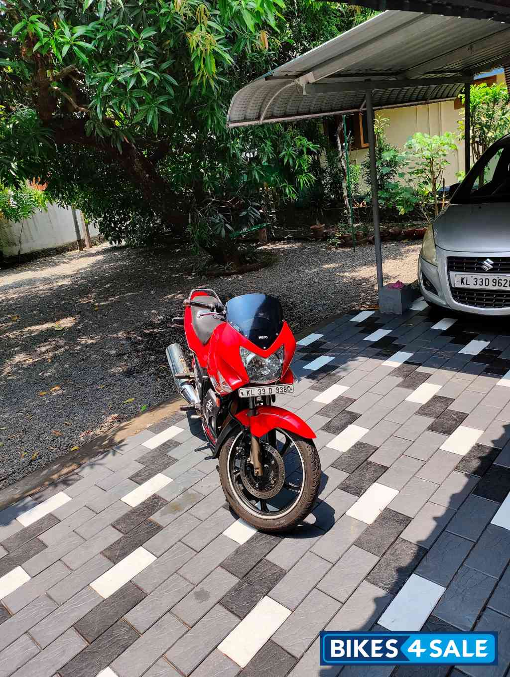 Red Hero Karizma R