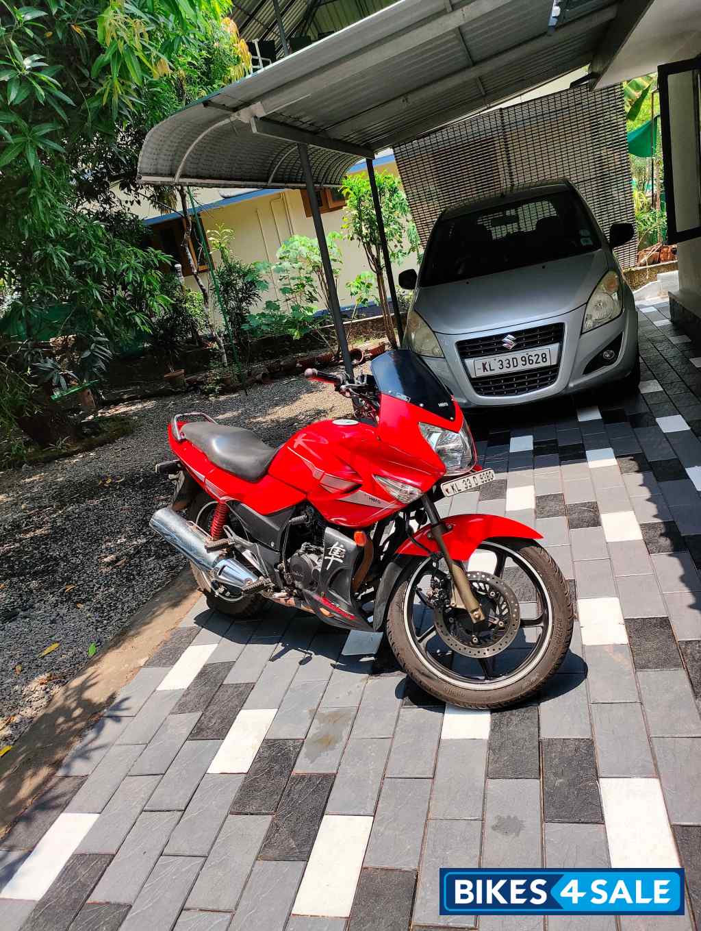 Red Hero Karizma R