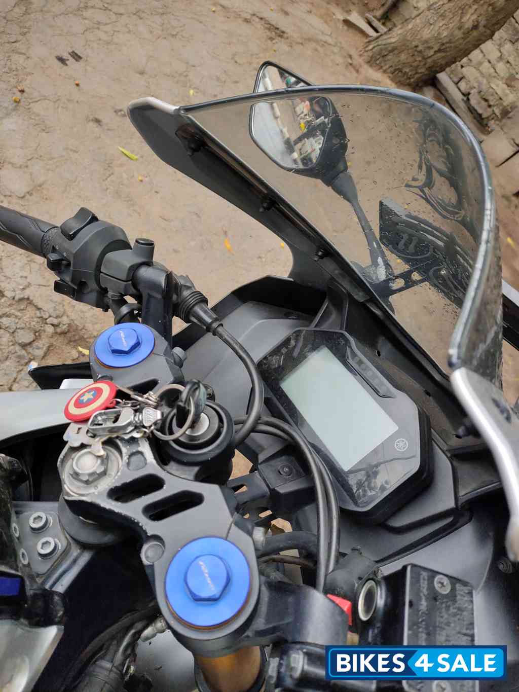 Silver Black Yamaha R15 V4 Silver Black Yamaha R15 V4