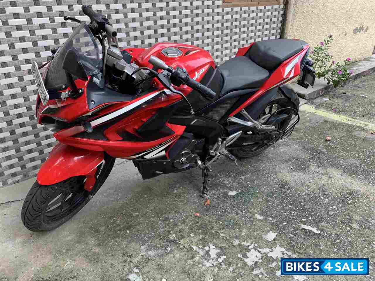 Red Bajaj Pulsar RS 200 ABS