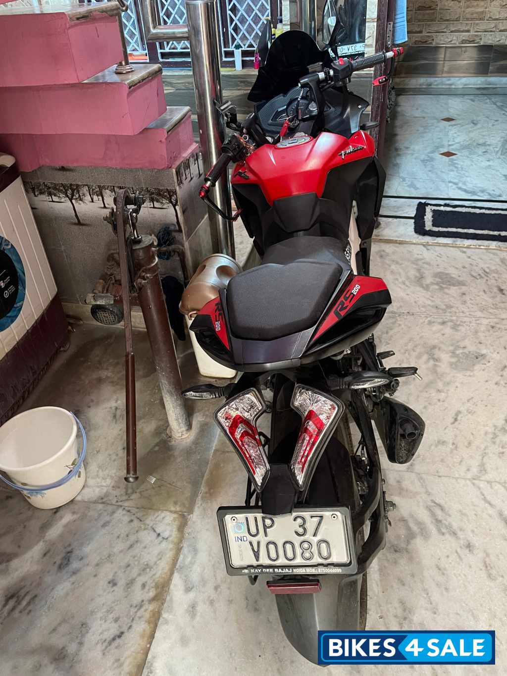 Red Bajaj Pulsar RS 200 BS6