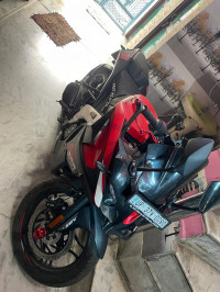 Red Bajaj Pulsar RS 200 BS6