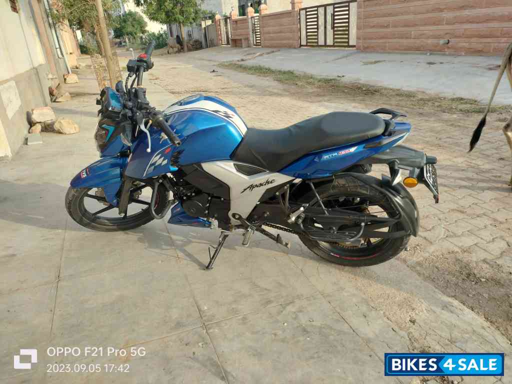 TVS Apache RTR 160 4V