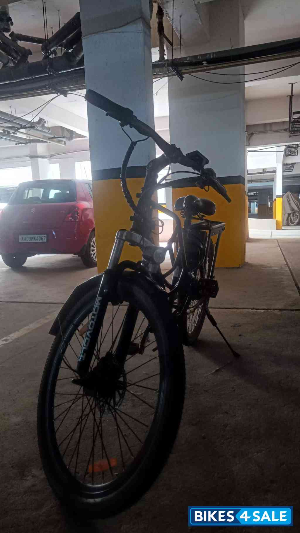 Black Motovolt Hum Black Motovolt Hum