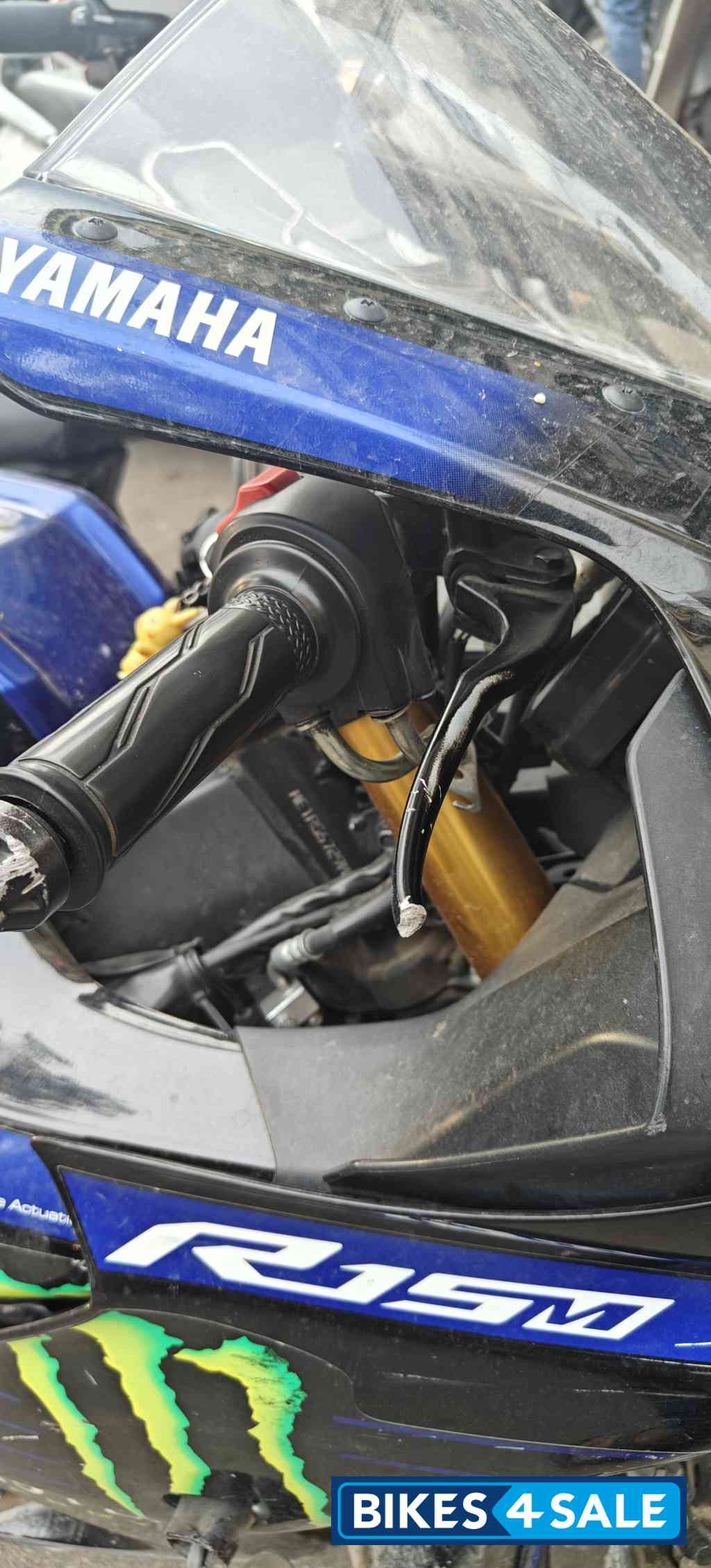 Yamaha R15M Monster Energy MotoGP Edition