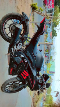 Black Yamaha YZF R15 V3