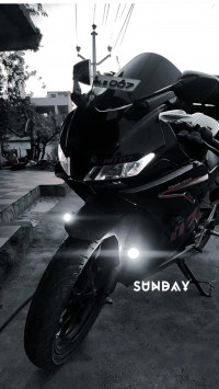 Black Yamaha YZF R15 V3