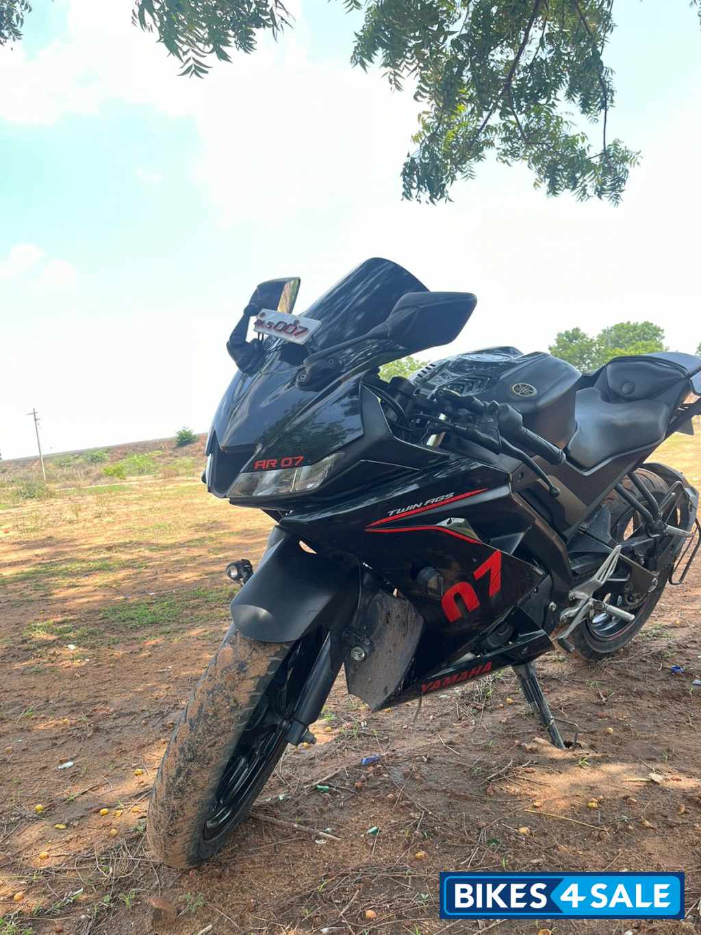 Black Yamaha YZF R15 V3 Black Yamaha YZF R15 V3