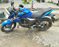 Blue Suzuki Gixxer 150