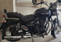 Black Royal Enfield Thunderbird 350