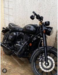 Jawa 42 Bobber Black Mirror 2022 Model