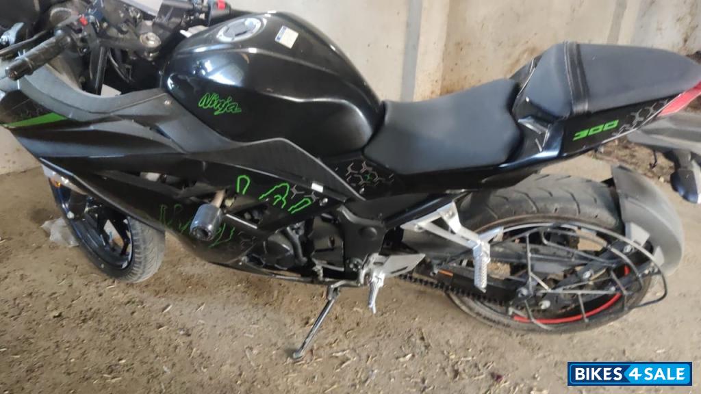Kawasaki Ninja 300R