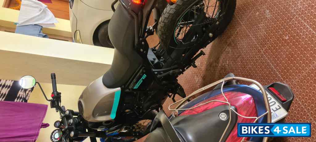 Royal Enfield Scram 411