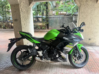 Green-black Kawasaki Ninja 650R