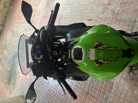 Green-black Kawasaki Ninja 650R