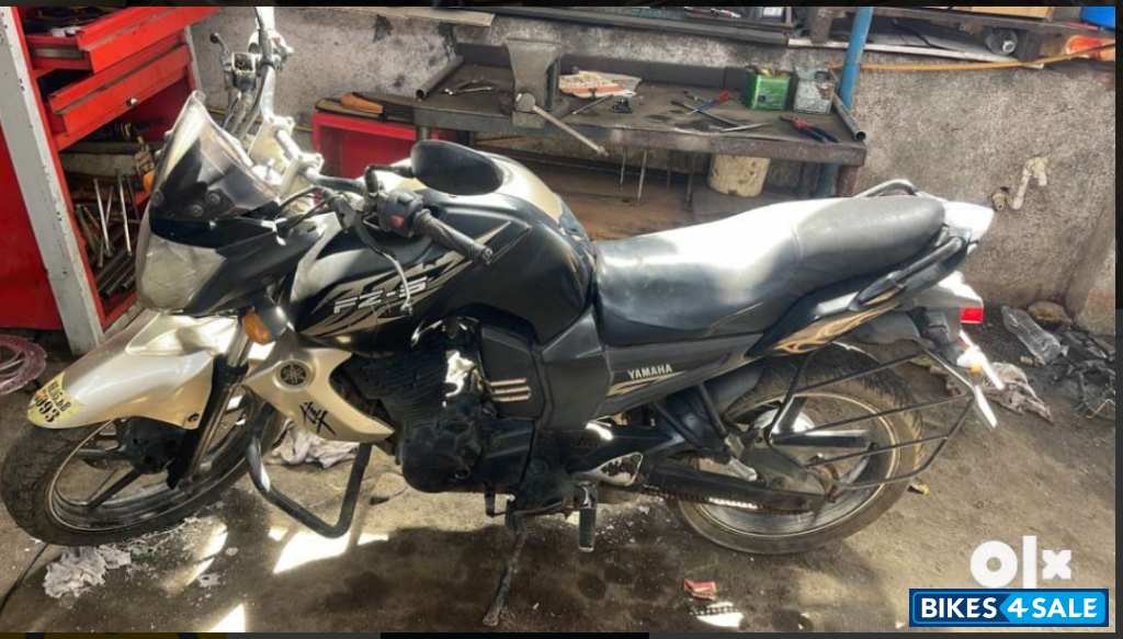Yamaha FZ-S