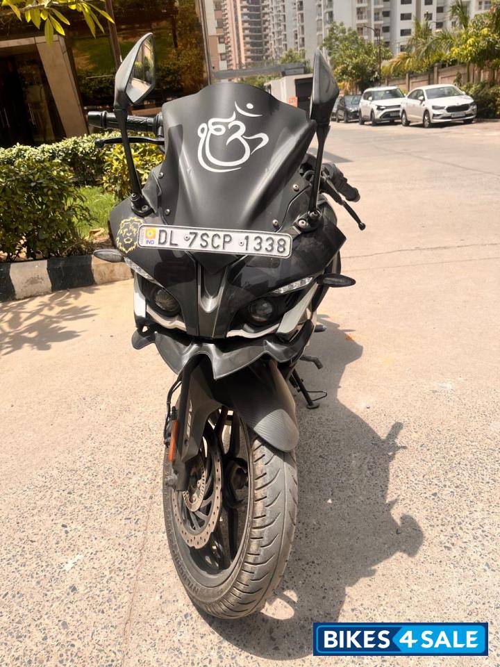 Bajaj Pulsar RS 200