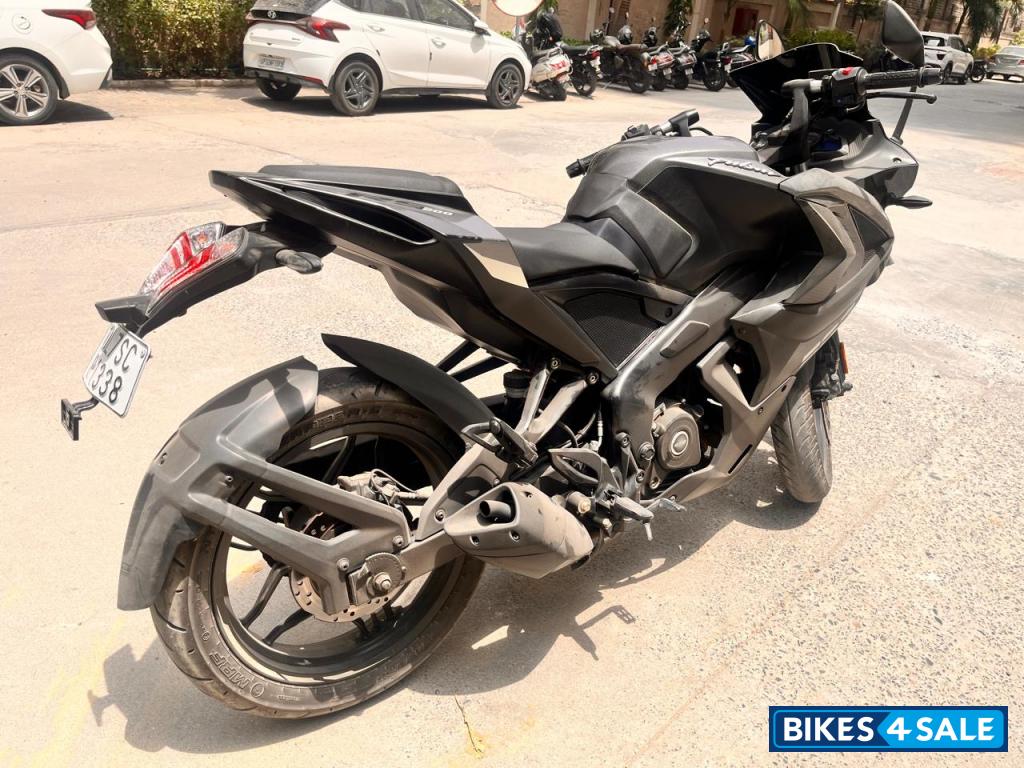 Bajaj Pulsar RS 200 Bajaj Pulsar RS 200