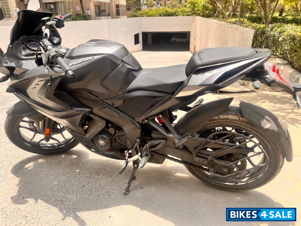 Bajaj Pulsar RS 200 Bajaj Pulsar RS 200