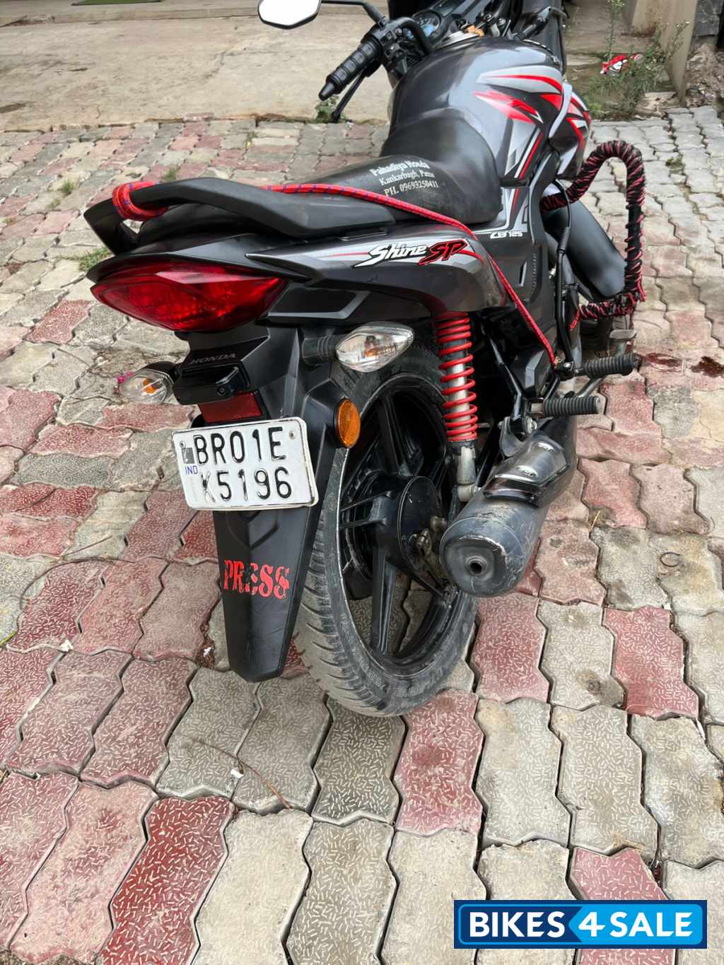 Grey Honda CB Shine SP