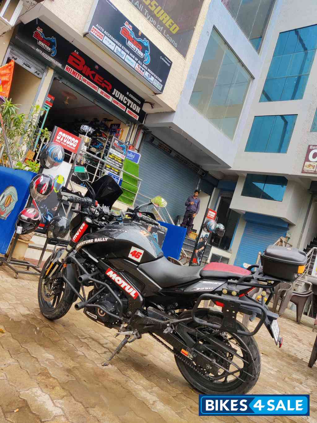 Bajaj Dominar 250