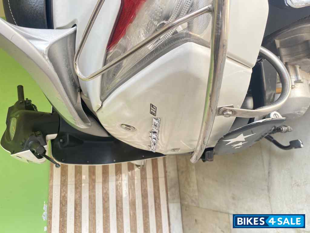 White Honda Activa 3G