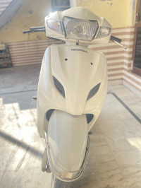 White Honda Activa 3G