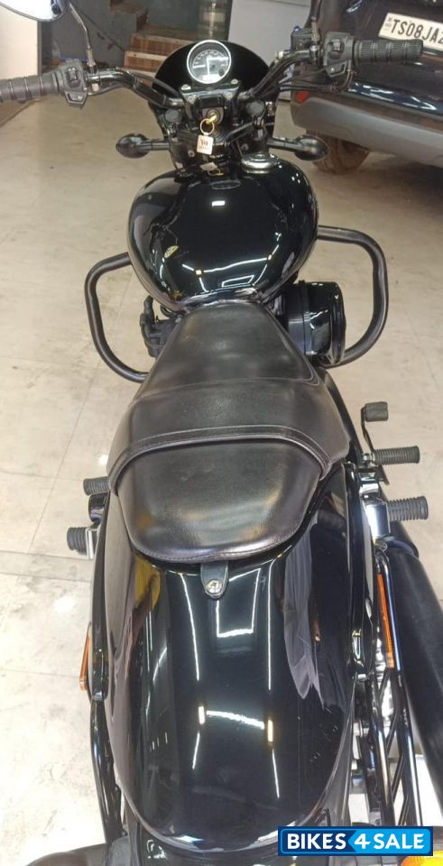 Vivid Black Harley Davidson Street 750