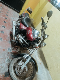 Red Bajaj Avenger 220 DTS-i