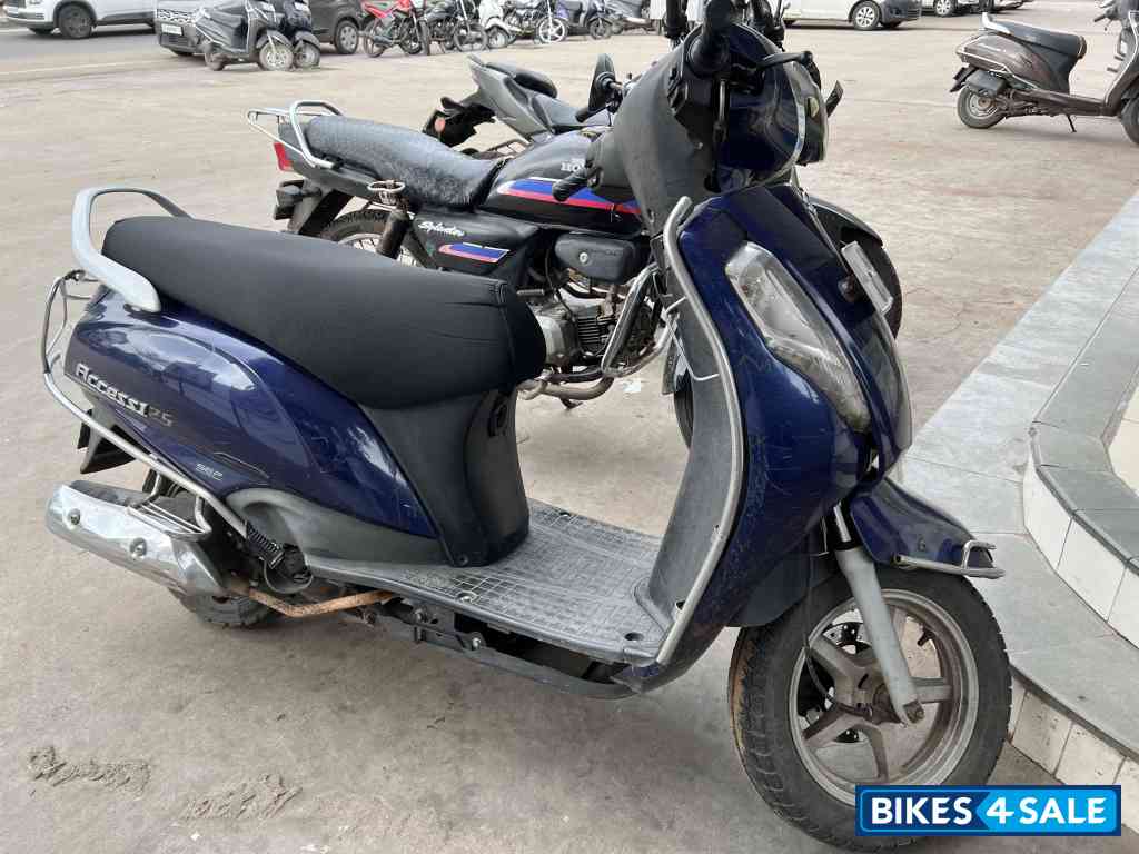 Blue Suzuki Access 125