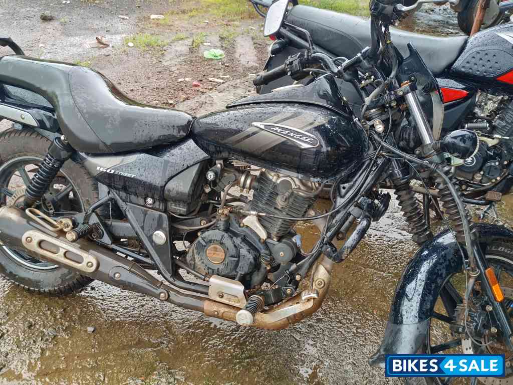 Bajaj Avenger Street 160